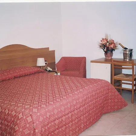 Отель Trieste 3*